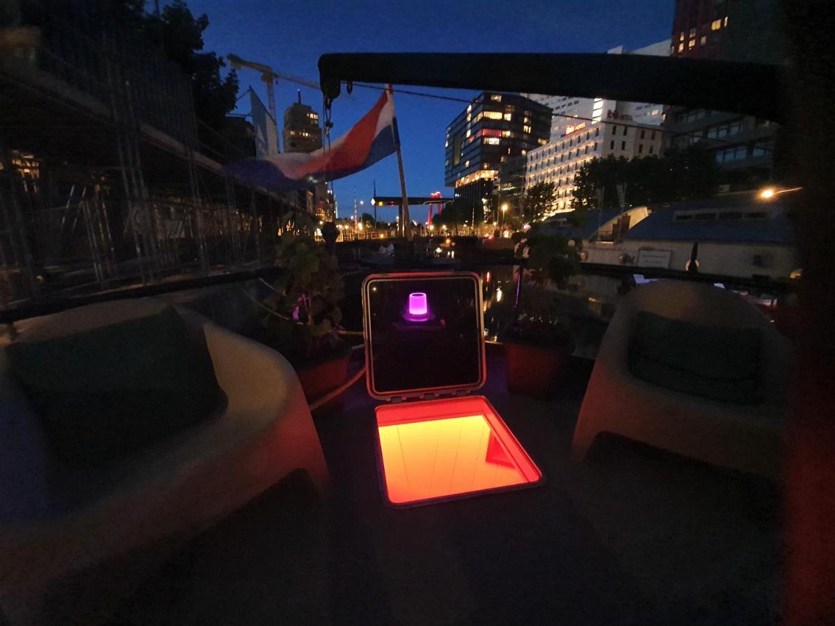 فندق De Coaster & Aquarium Ponton روتردام المظهر الخارجي الصورة