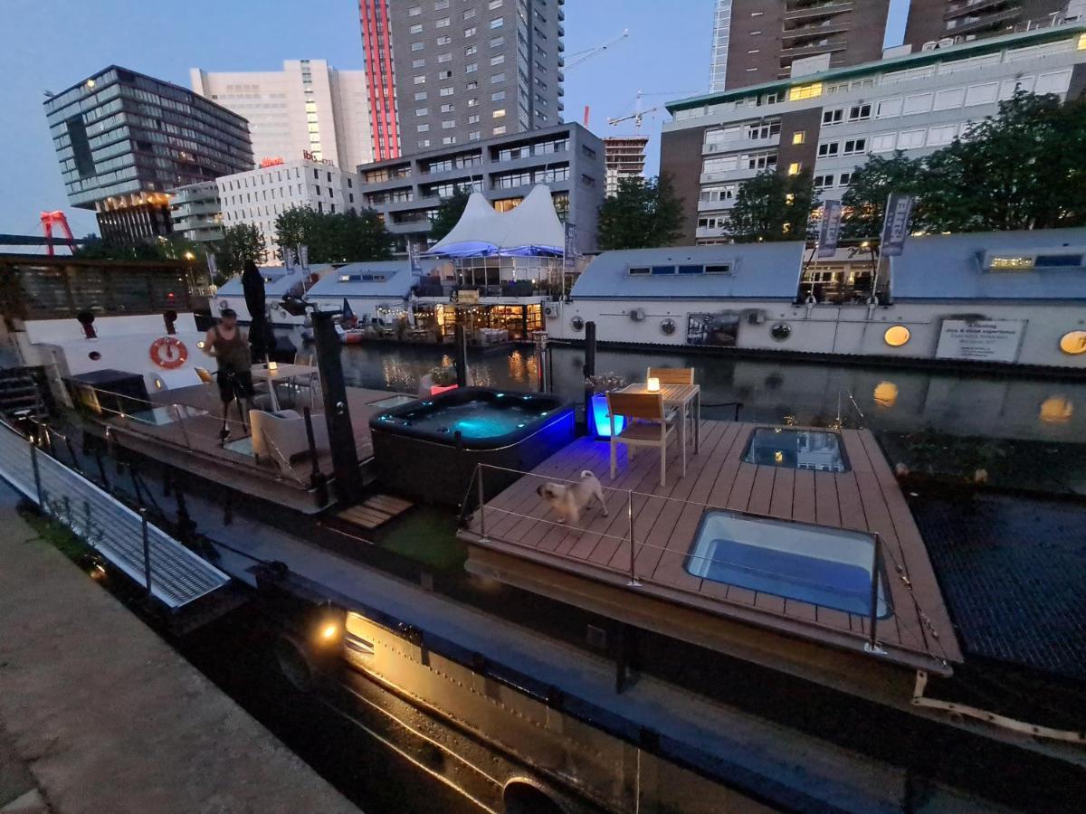 فندق De Coaster & Aquarium Ponton روتردام المظهر الخارجي الصورة